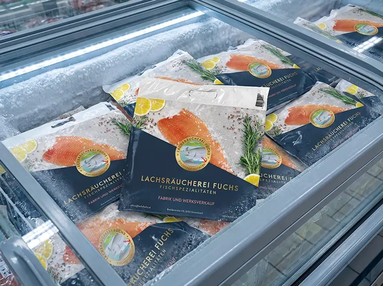 Lachsräucherei Fuchs in der Tiefkühltruhe